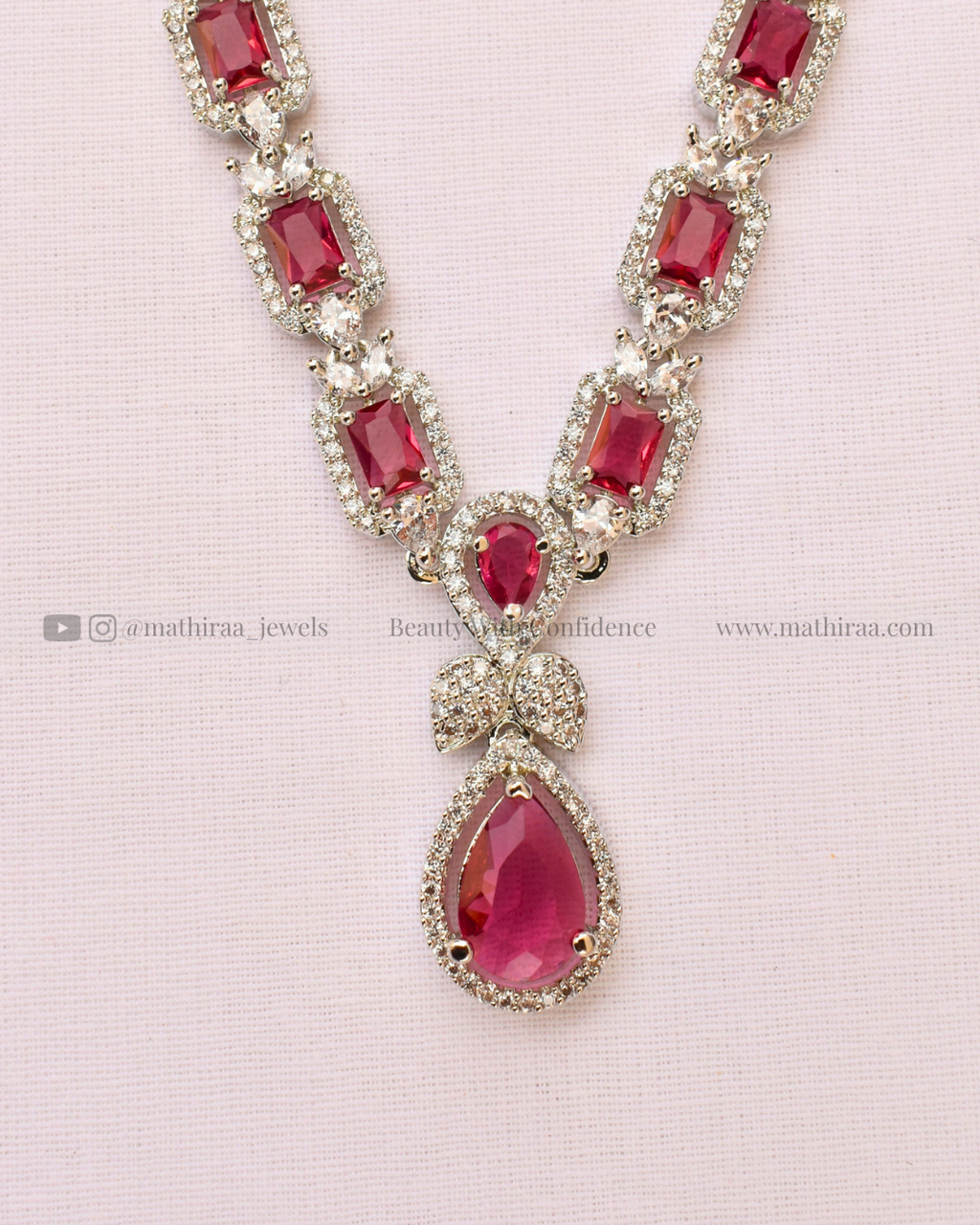 Majestic Teardrop AD Neckset