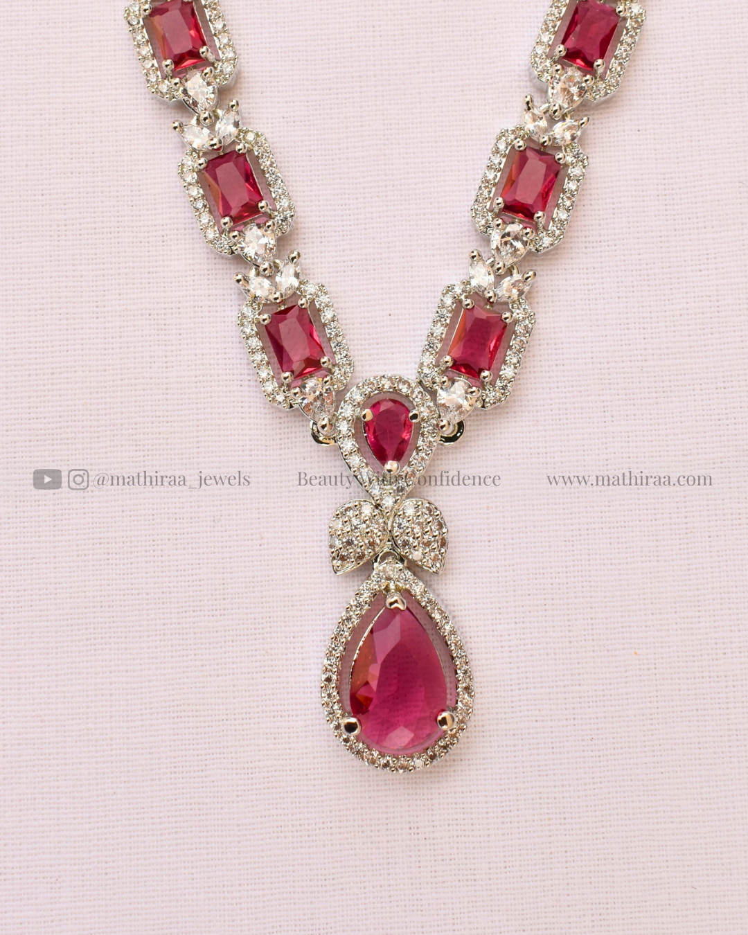 Majestic Teardrop AD Neckset