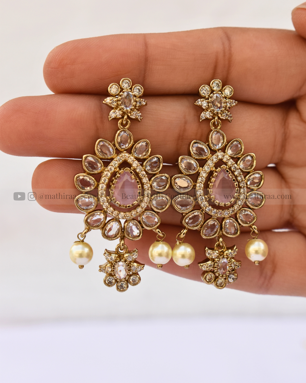 Floral Elegance AD Neckset
