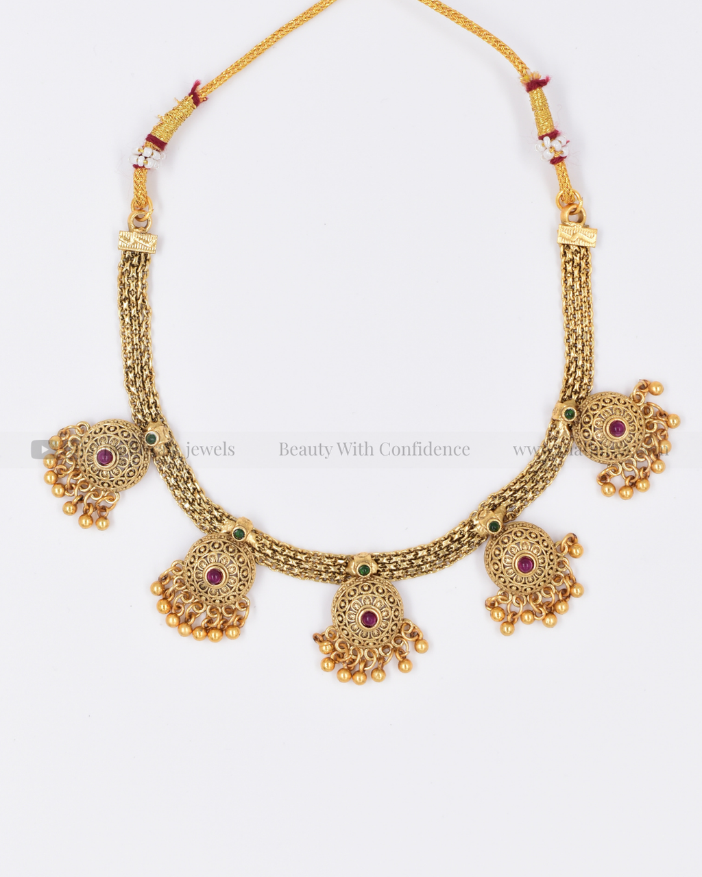 Mridula Neckset