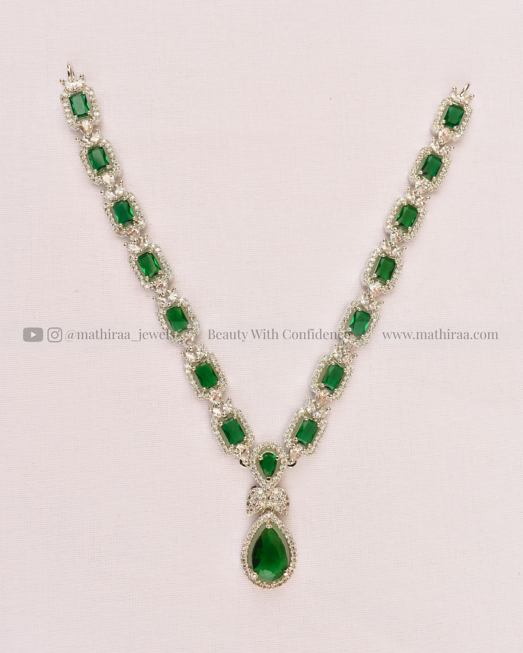 Majestic Teardrop AD Neckset