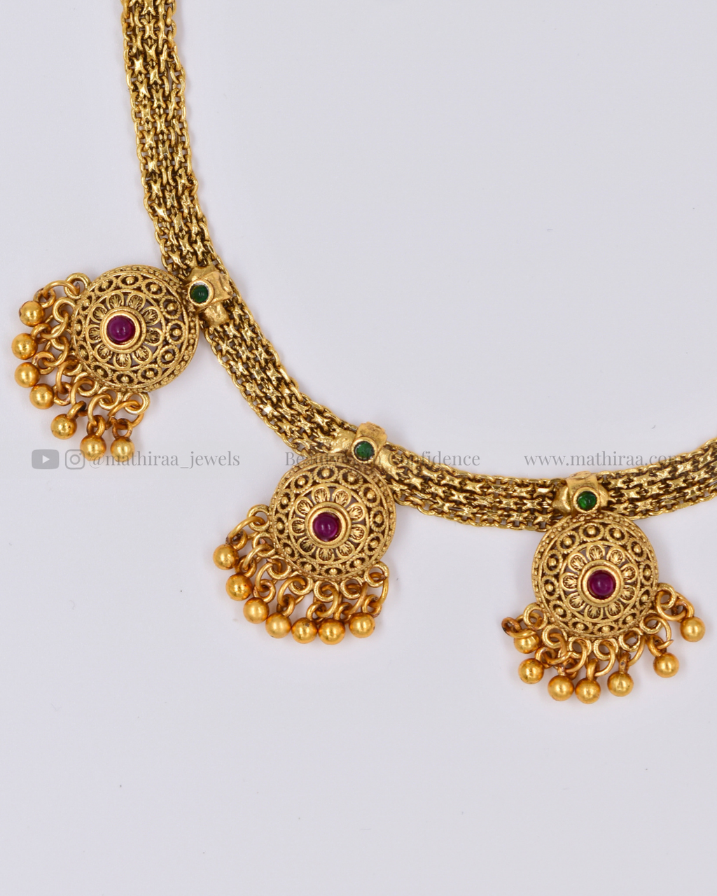 Mridula Neckset