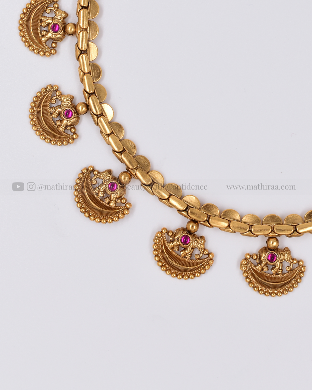 Aana Pirai Antique Neckset
