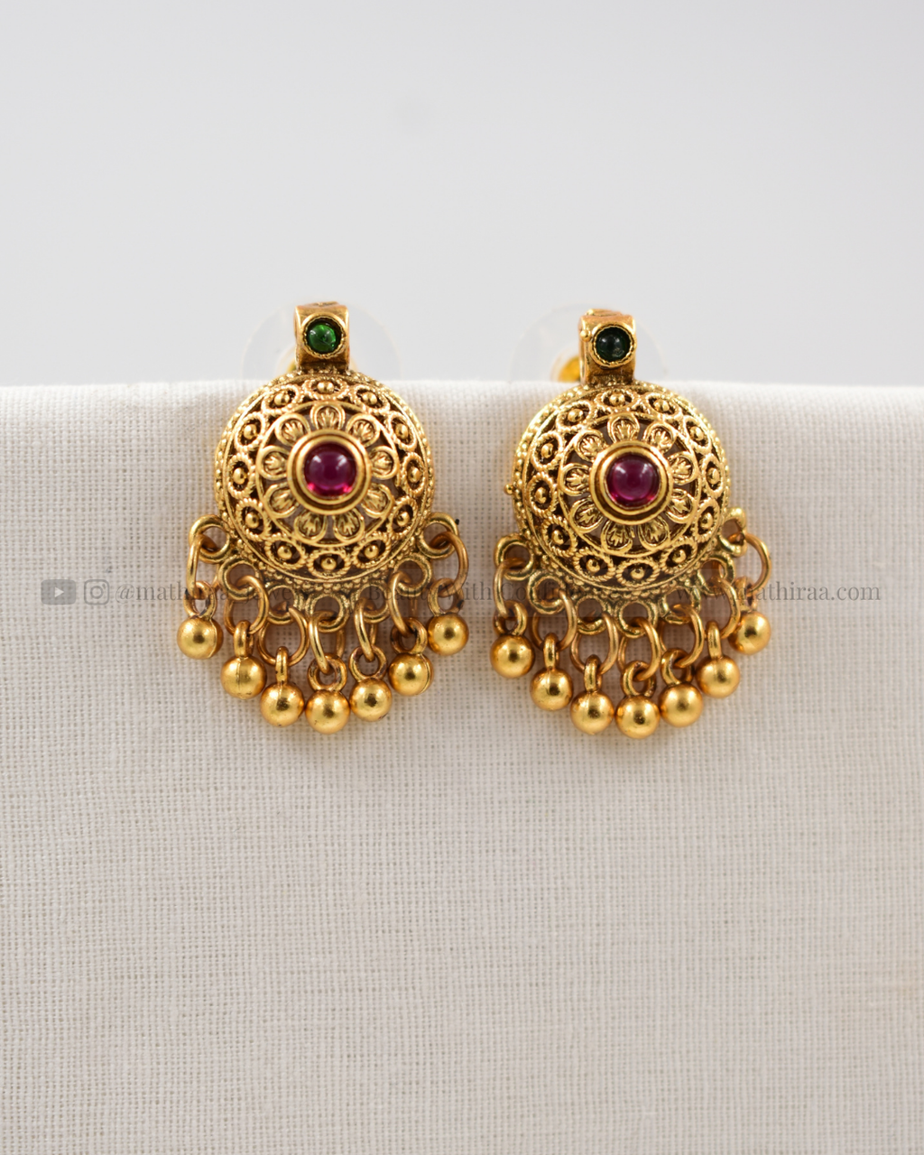 Mridula Neckset