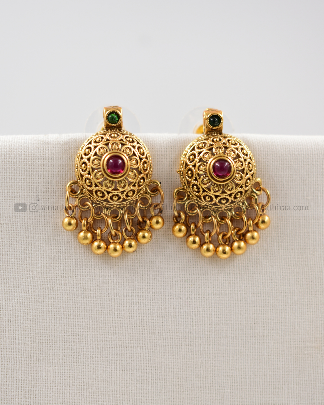 Mridula Neckset