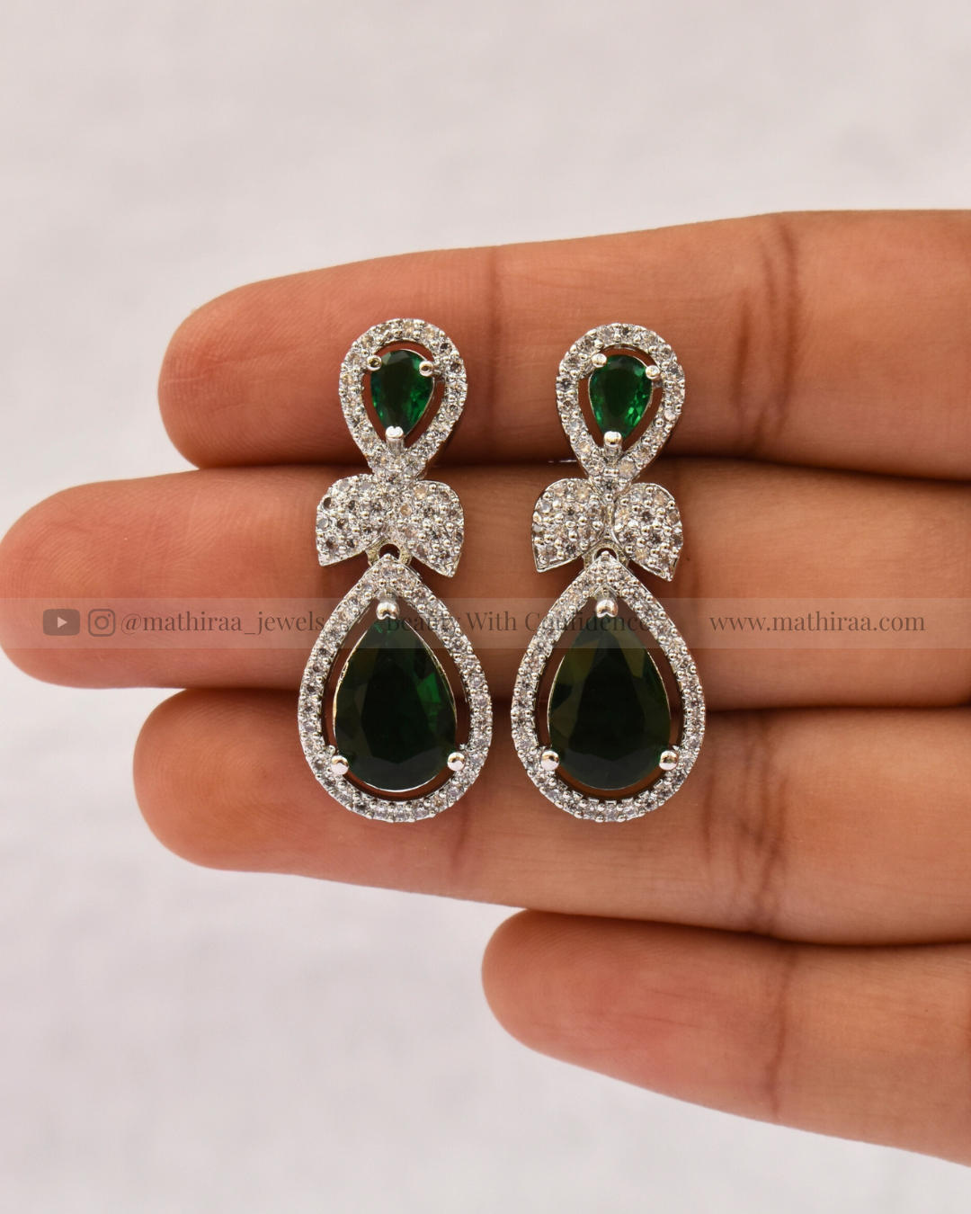 Majestic Teardrop AD Neckset