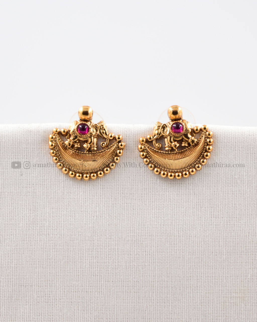 Aana Pirai Antique Neckset