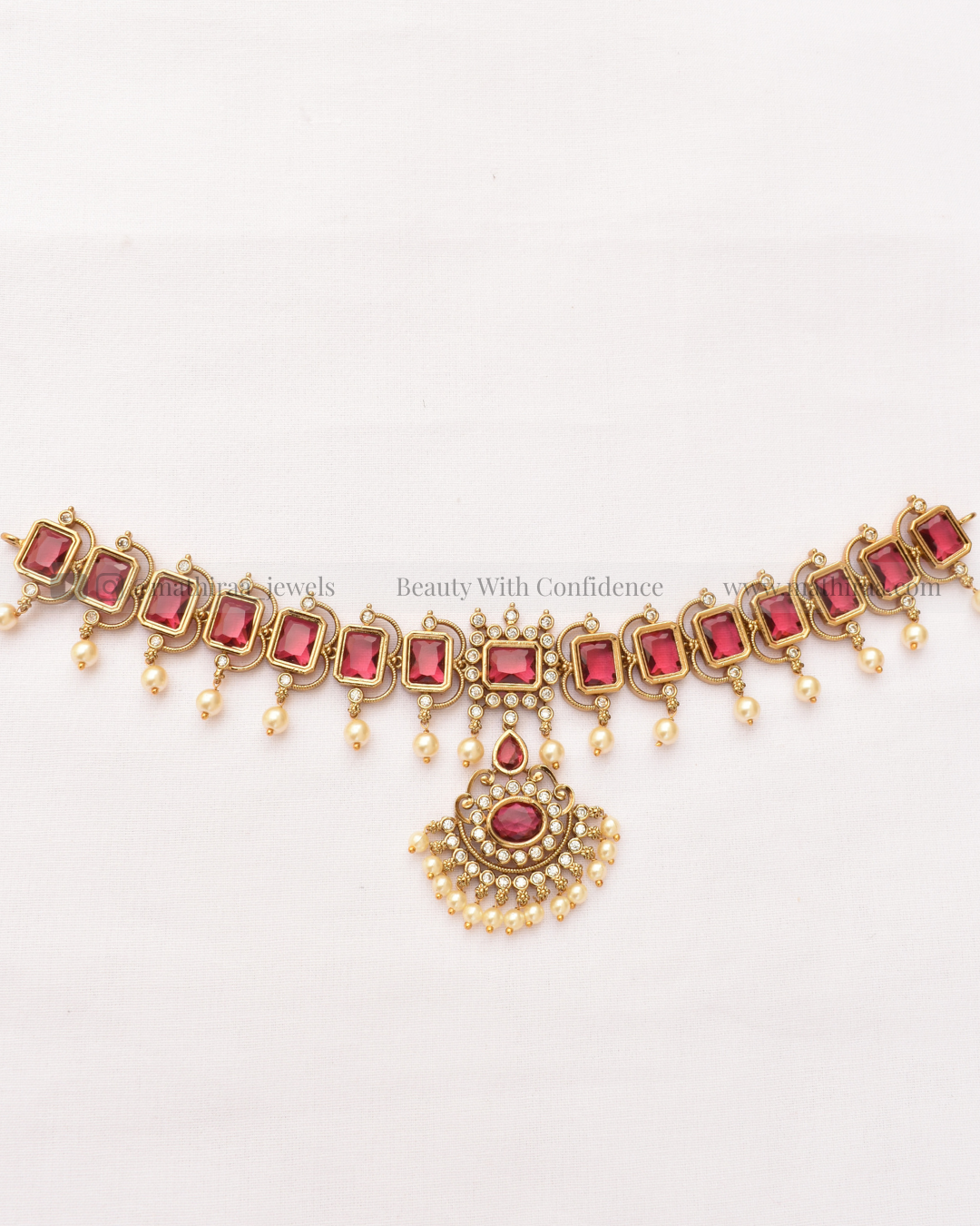 Magnificent AD Neckset