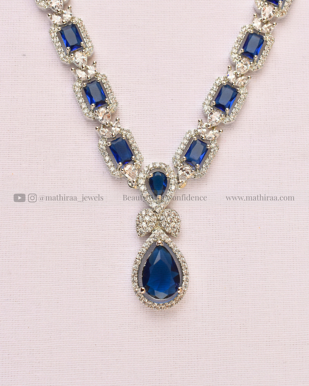 Majestic Teardrop AD Neckset