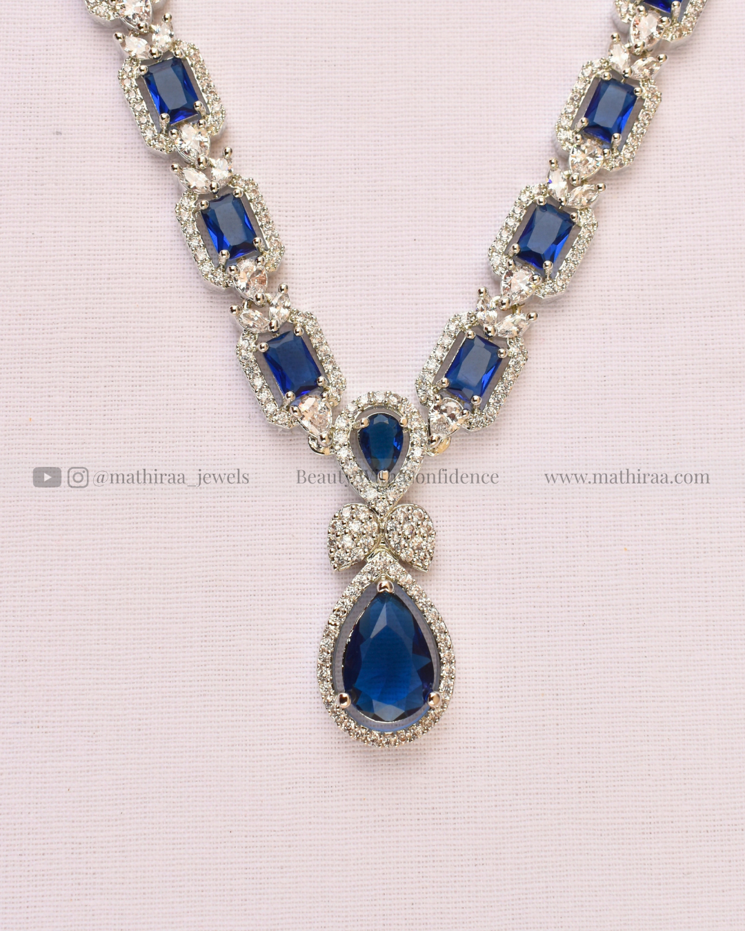 Majestic Teardrop AD Neckset